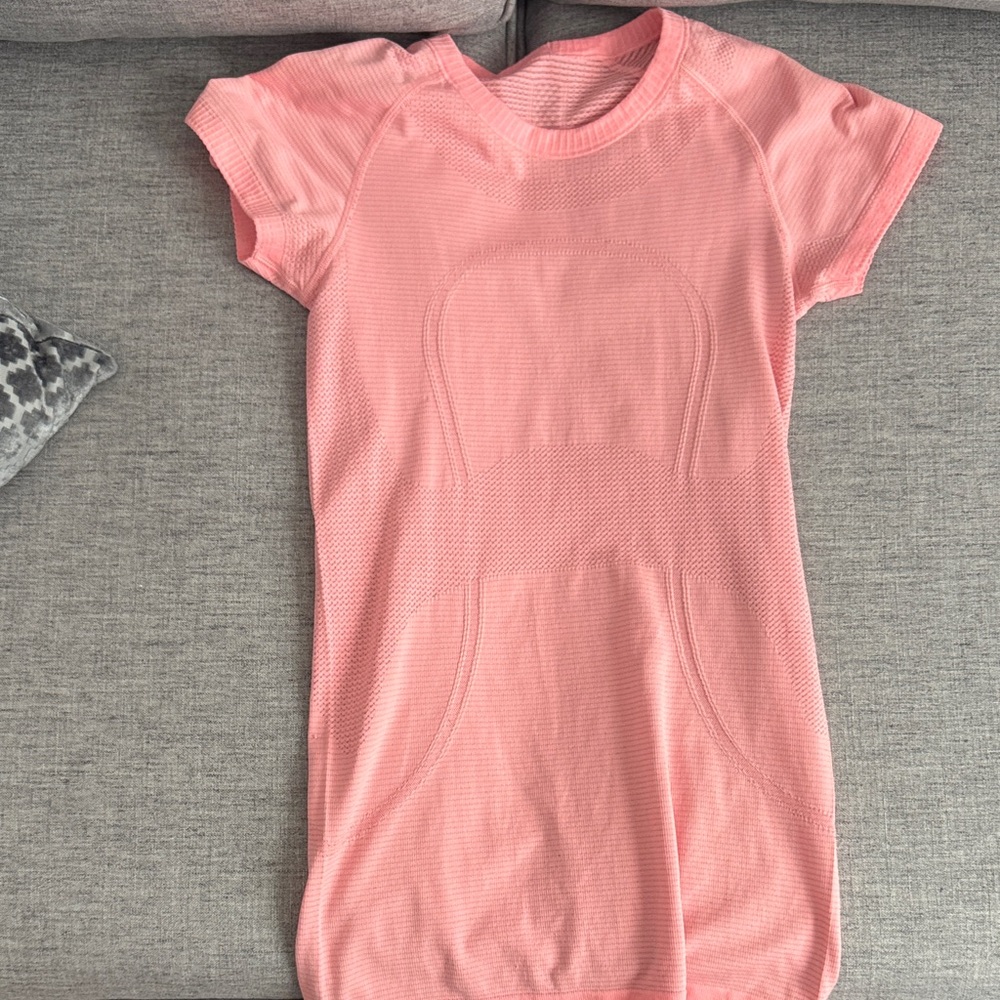 lululemon athletica Swiftly Tech Short Sleeve Tee
